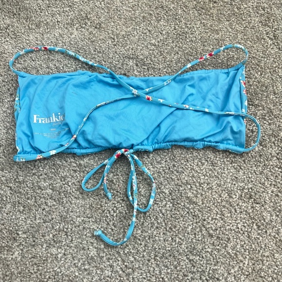 NWOT Frankie’s Bikinis Swim top - Picture 2 of 3